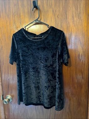 Cynthia Rowley Black Crushed Velvet Short Sleeve Top